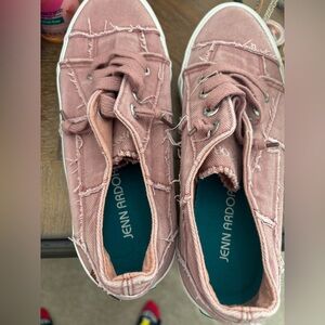 Jenn Ardor Blush Distressed Sneakers